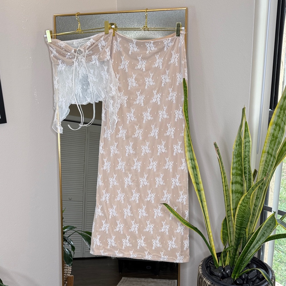 Tiger Mist Karolina Lace Maxi Skirt Set - Picture 5 of 9